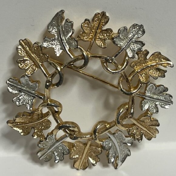 VTG Sarah Coventry "Garland" Two-Tone Silver/Gold Leaf Wreath Brooch Pin 1.75" - Picture 4 of 12